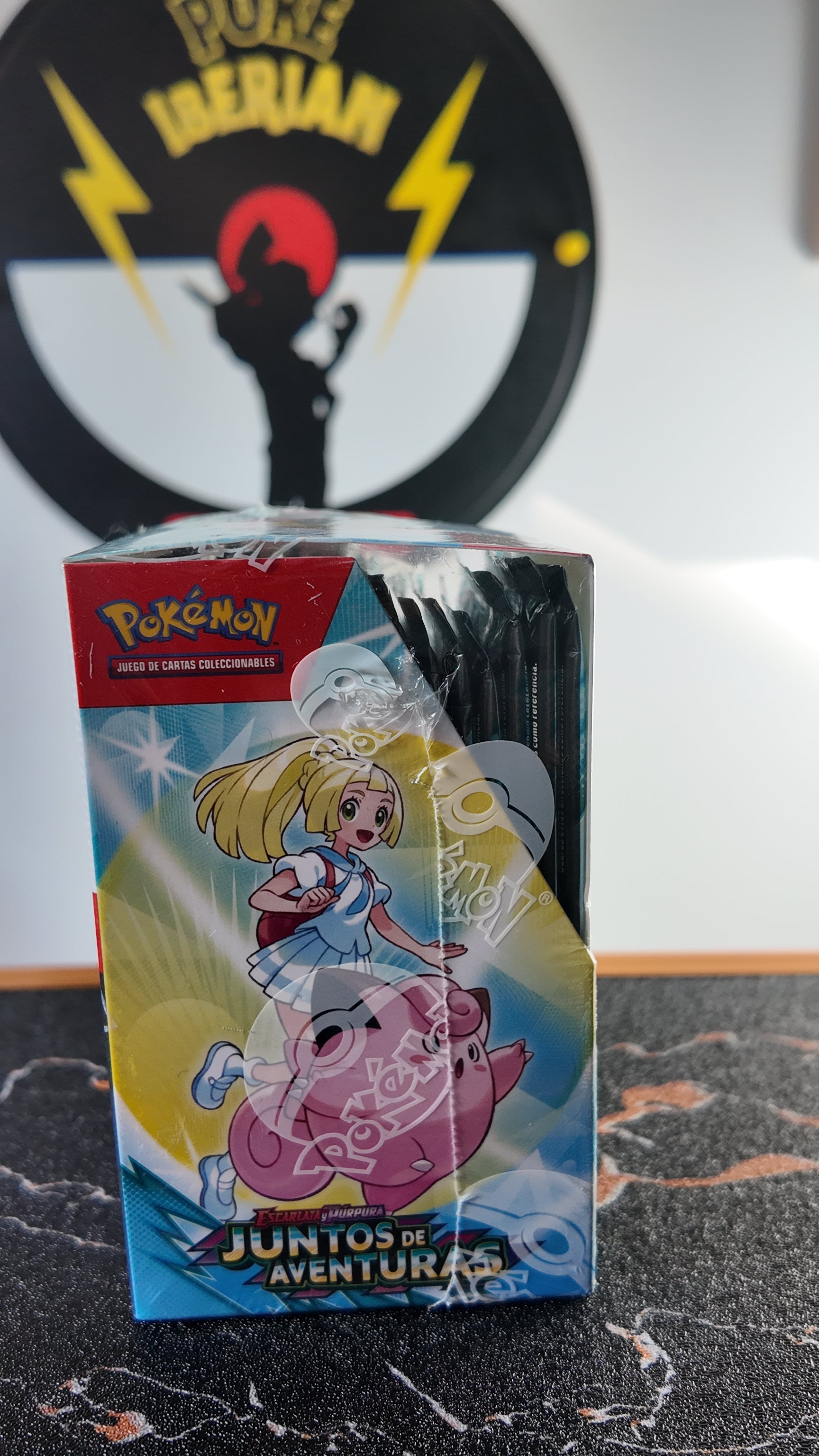 Booster Box 18 sobres , Juntos de Aventuras , Esp