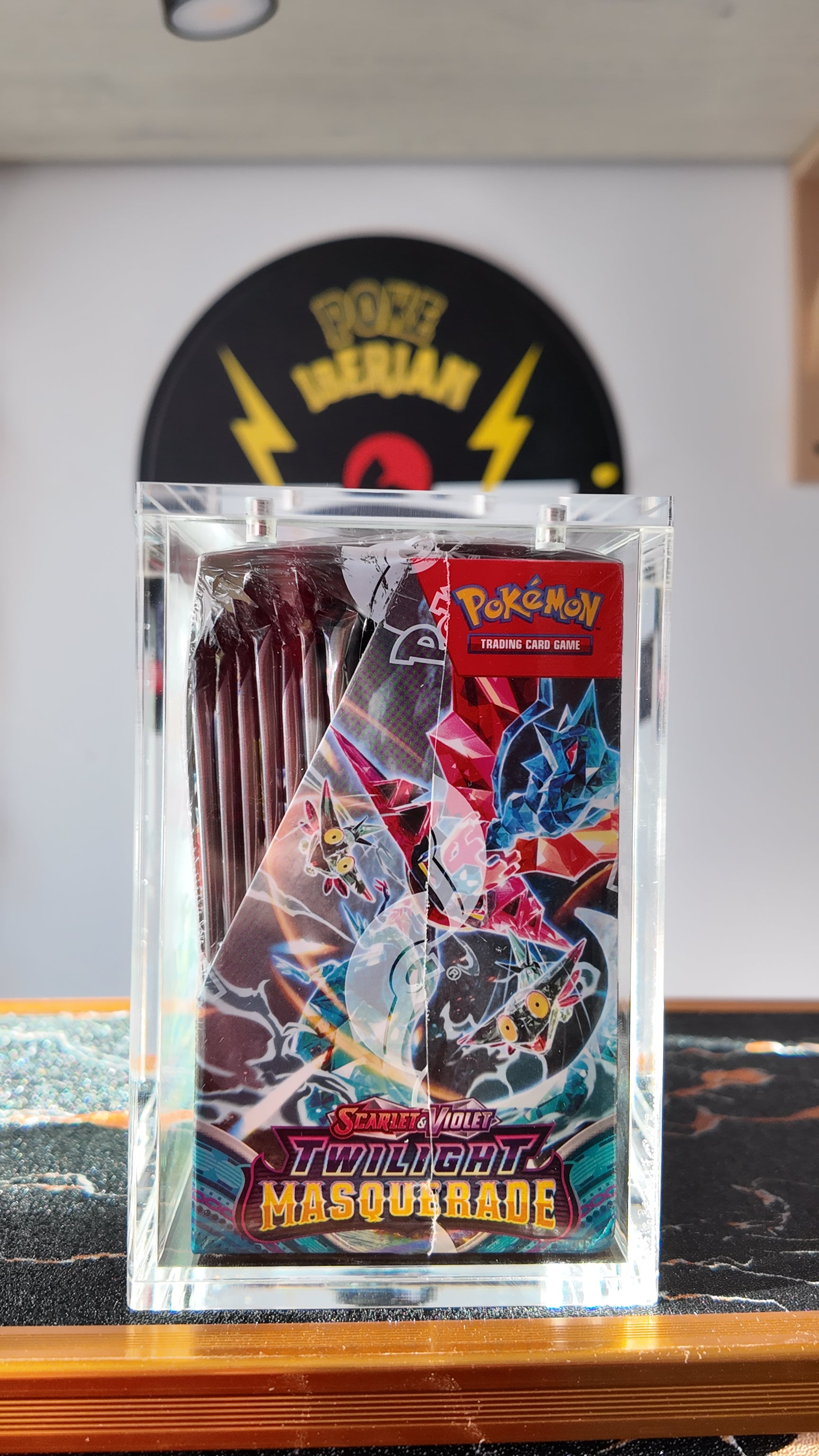 Booster Box Twilight Masquerade sellada , Ingles +acrílico