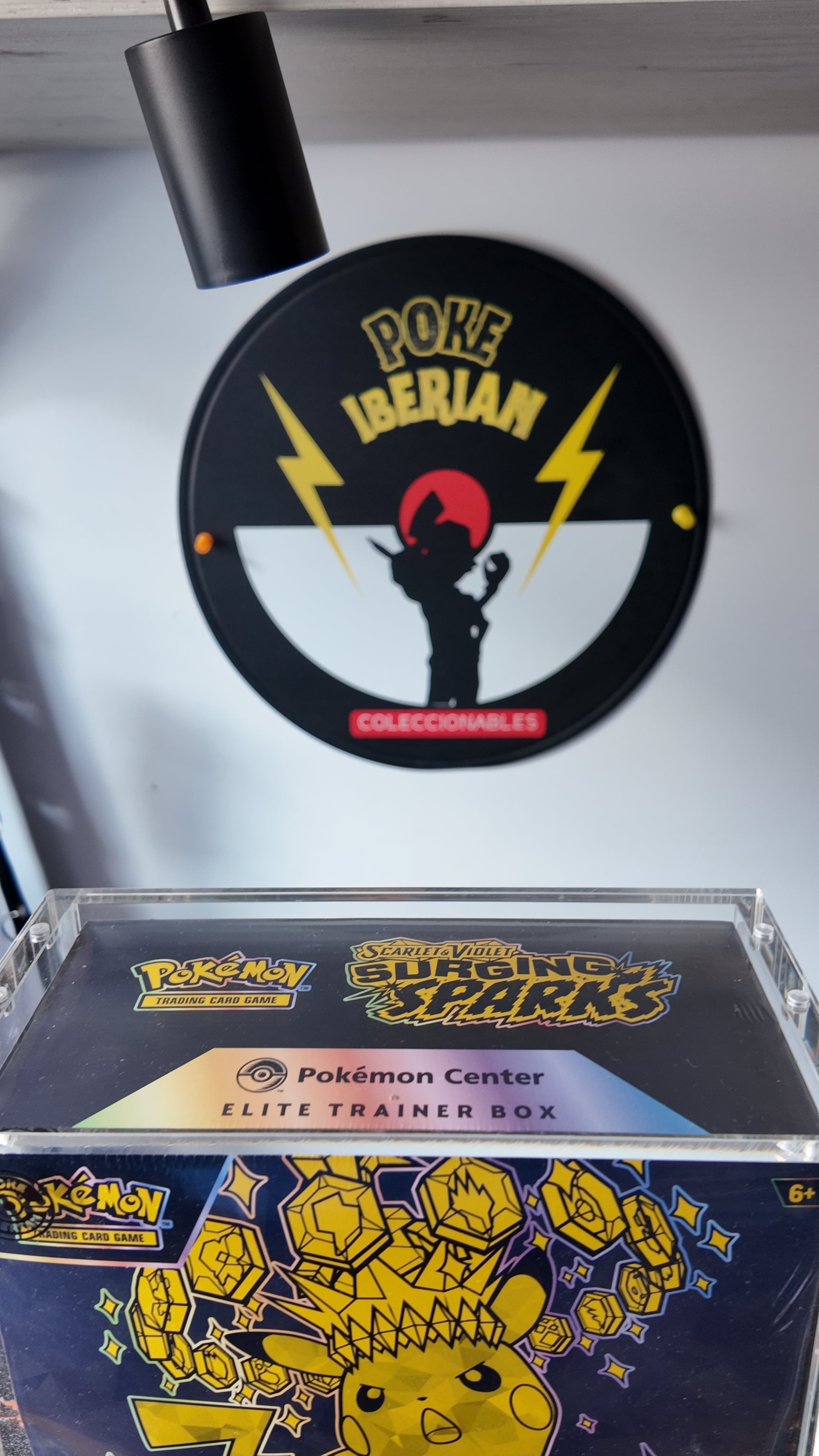 ETB Surging Sparks , Pokemon Center
